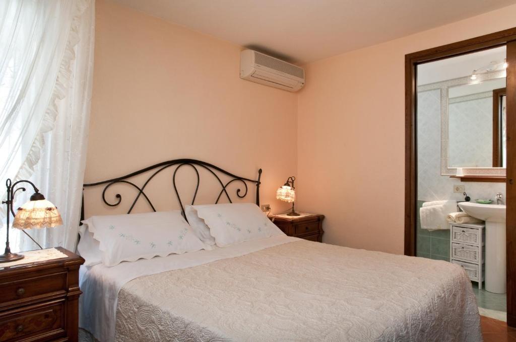 Bed&Breakfast Chiara Olbia Værelse billede